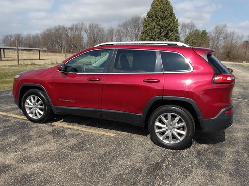 Used 2016 Jeep Cherokee Limited image 11