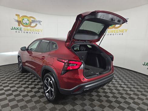 Certified 2024 Chevrolet Trax RS w/ Driver Confidence Package image 31