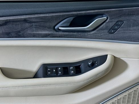 Used 2022 Jeep Grand Cherokee Limited 4xe image 15