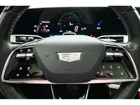 Used 2023 Cadillac Lyriq 2WD image 37