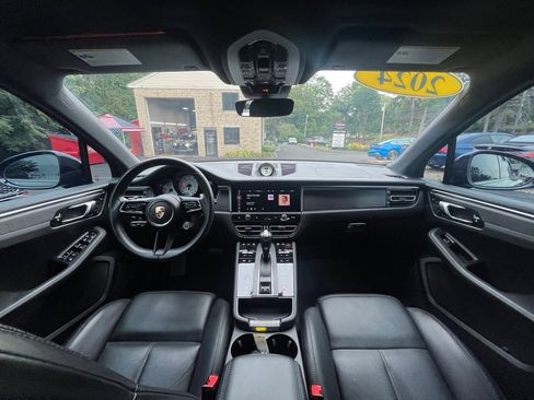 Used 2024 Porsche Macan GTS image 14