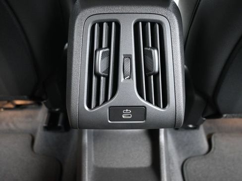 New 2026 BMW X2 xDrive28i image 32