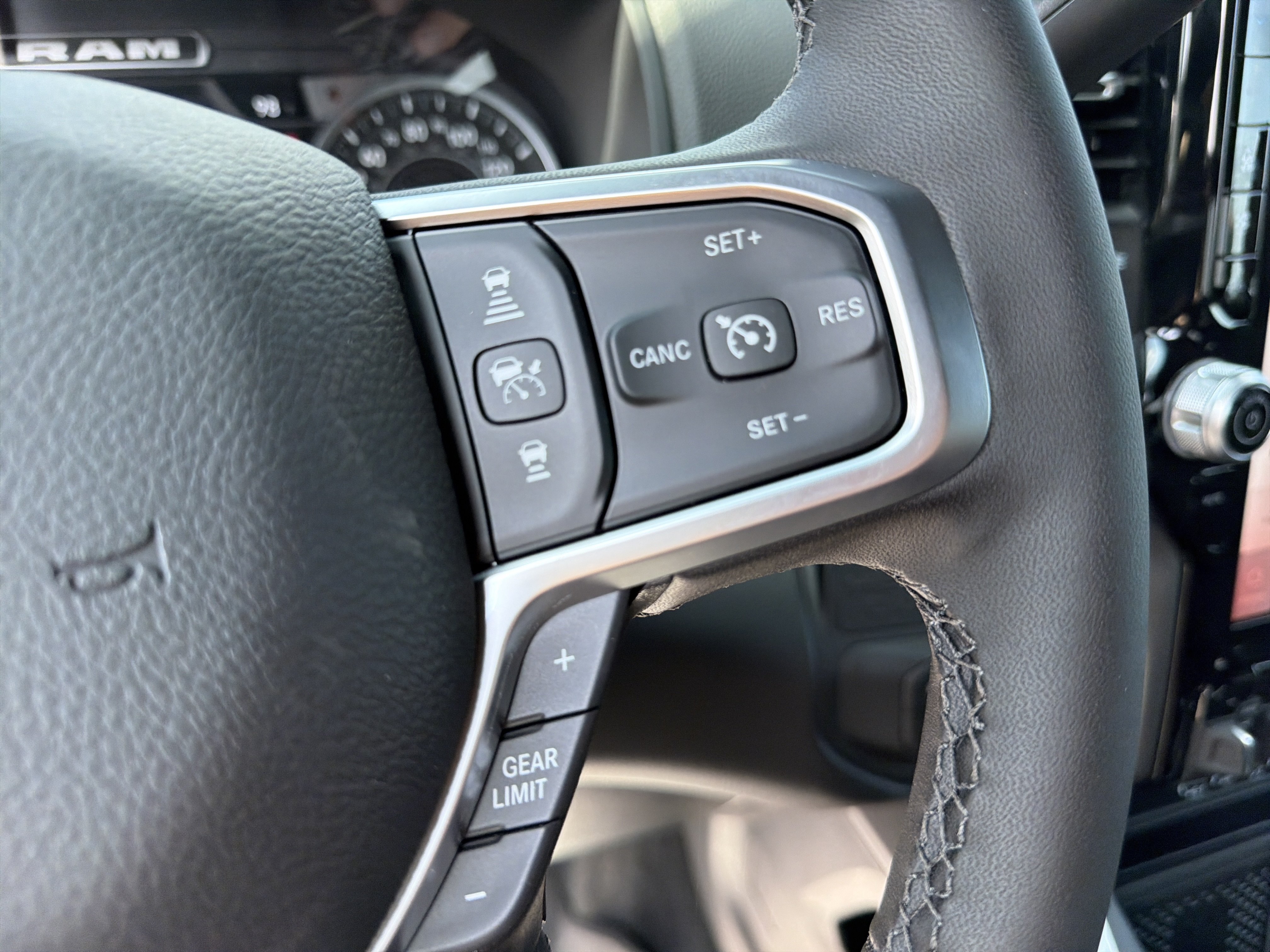 New 2026 RAM 2500 Big Horn AWD/4WD image 21
