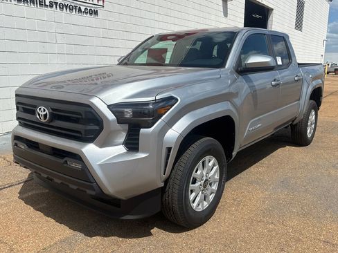 New 2026 Toyota Tacoma SR5 RWD image 1