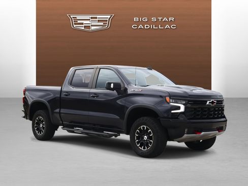 Used 2022 Chevrolet Silverado 1500 ZR2 w/ Technology Package image 7