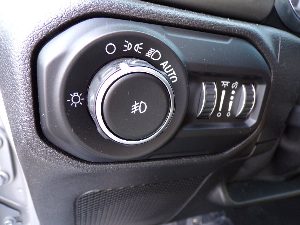 Used 2021 Jeep Wrangler Unlimited Sahara AWD/4WD image 19