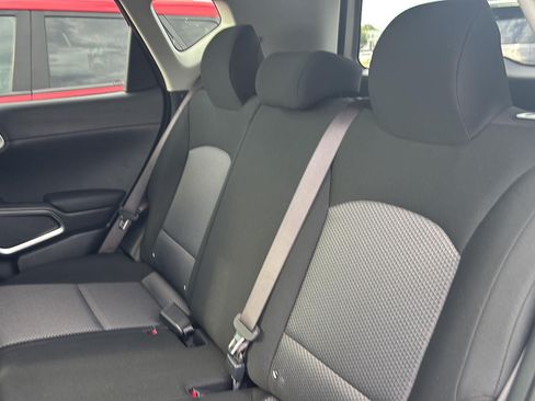 Certified 2025 Kia Soul LX w/ LX Technology Package FWD image 21