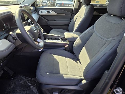 New 2026 Ford Explorer Active AWD/4WD image 8