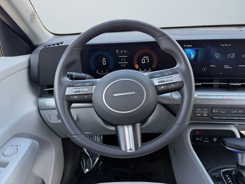 Used 2025 Hyundai Kona SEL image 12