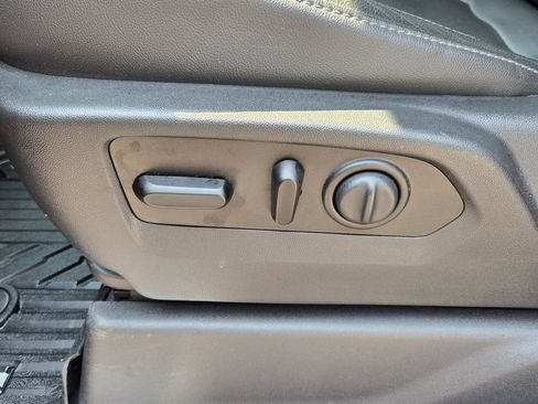 Used 2020 Chevrolet Silverado 3500 LTZ AWD/4WD image 15