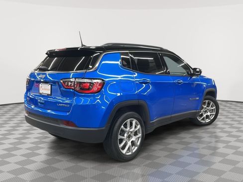 Used 2025 Jeep Compass Limited AWD/4WD image 4