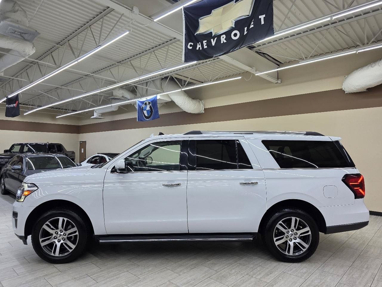 Used 2023 Ford Expedition Max Limited RWD image 9