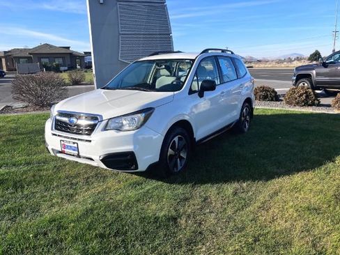 Used 2017 Subaru Forester 2.5i w/ Alloy Wheel Package image 40