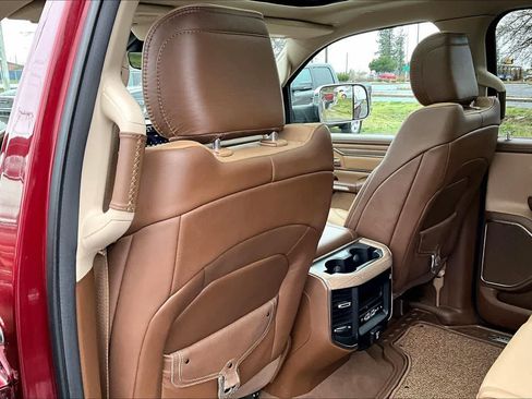 Used 2019 RAM 1500 Laramie Longhorn AWD/4WD image 12