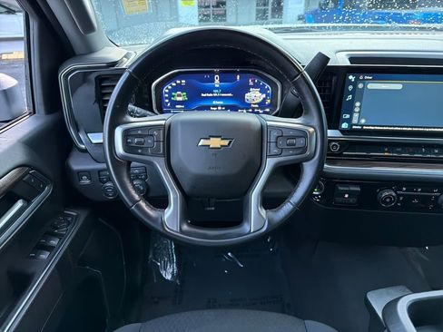 Used 2024 Chevrolet Silverado 2500 LT image 13