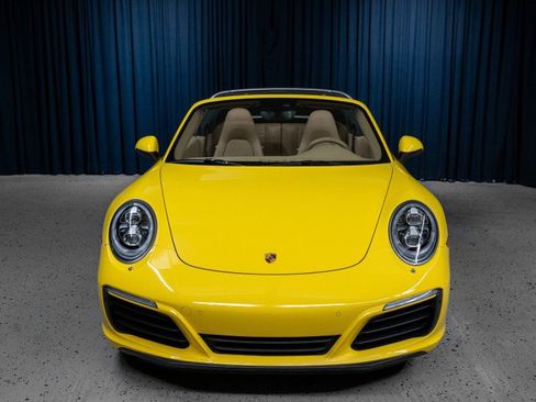 Used 2017 Porsche 911 Targa 4S image 3