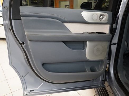 Used 2021 Lincoln Navigator L Black Label w/ Cargo Convenience Package image 26