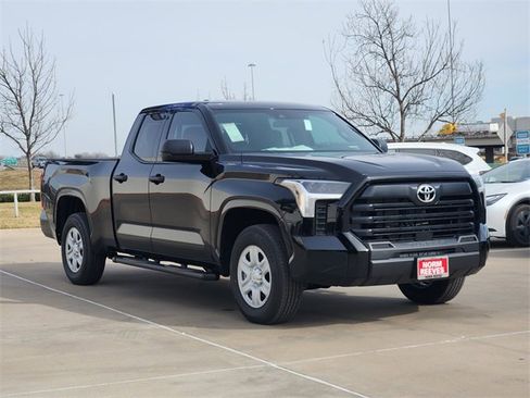 New 2026 Toyota Tundra SR image 2
