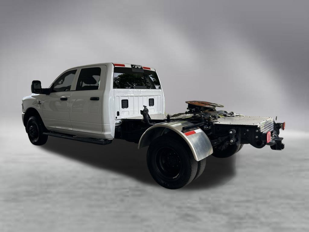 Used 2025 RAM 3500 Tradesman AWD/4WD image 4