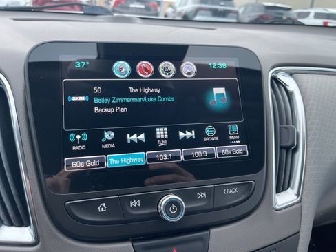 Used 2017 Chevrolet Malibu LT w/ Driver Confidence Package image 23