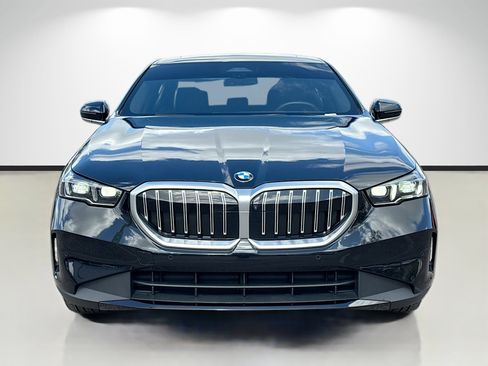 Used 2025 BMW 530i image 8