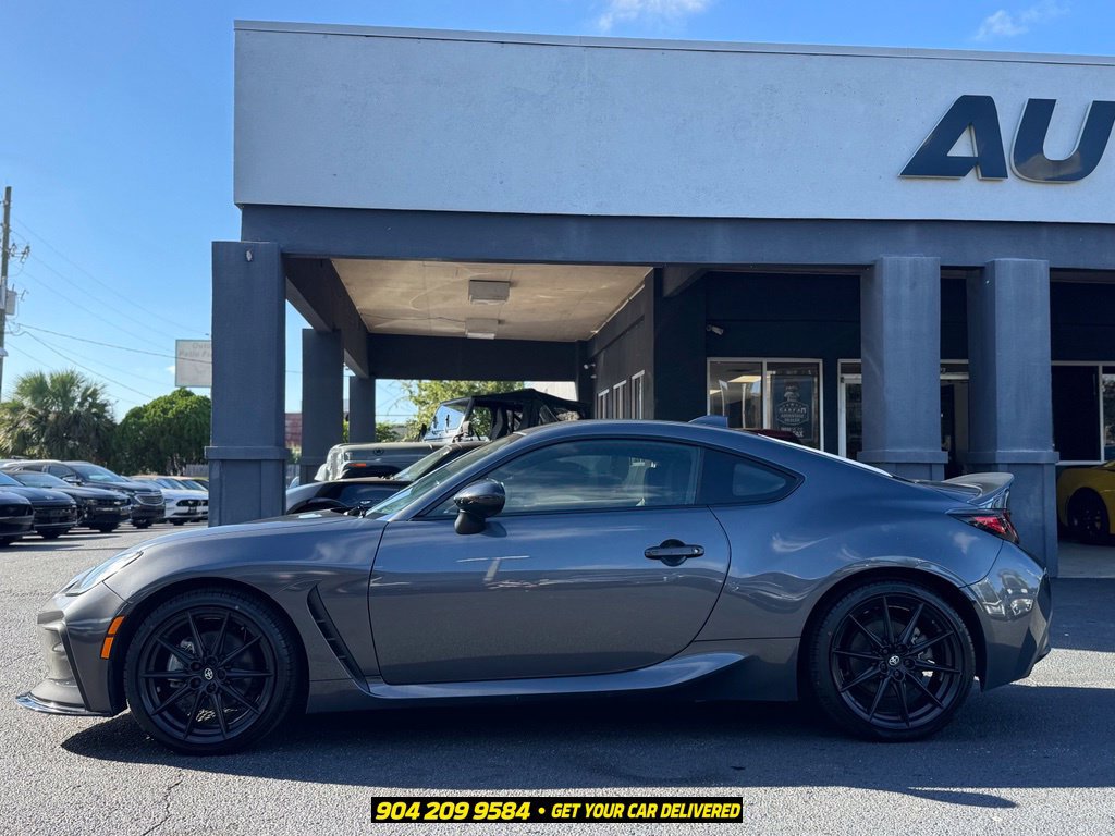 Used 2022 Toyota GR86 Premium w/ ALL Weather Mat Package (TMS) RWD image 5