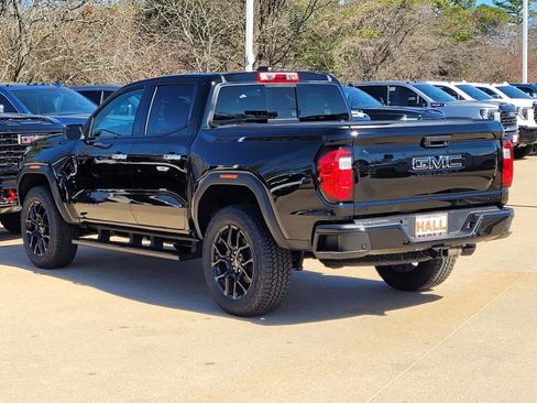 New 2026 GMC Canyon Denali w/ LPO, Denali Black Edition image 4