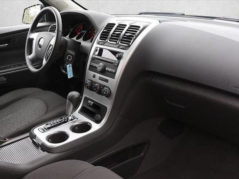 Used 2011 GMC Acadia SL w/ Preferred Package FWD image 26