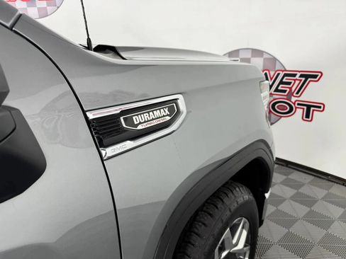 Used 2023 GMC Sierra 1500 SLT w/ SLT Premium Package AWD/4WD image 31