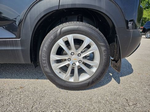 Used 2023 Chevrolet TrailBlazer LS FWD image 36