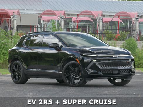 Used 2024 Chevrolet Equinox EV RS AWD/4WD image 2