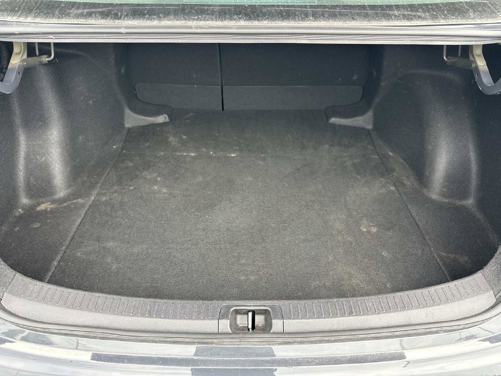 Used 2025 Toyota Corolla LE FWD image 10
