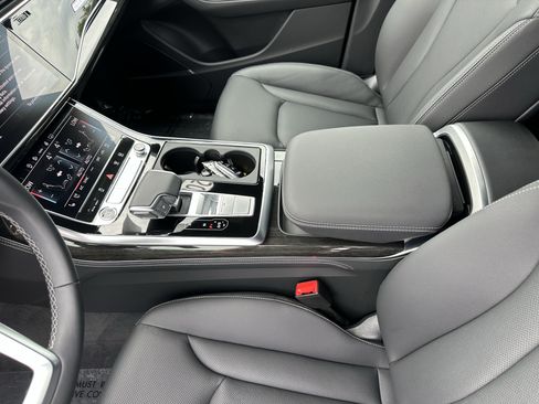Used 2026 Audi Q8 Premium Plus AWD/4WD image 23