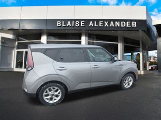 Used 2023 Kia Soul LX w/ Option Group 015 video 4