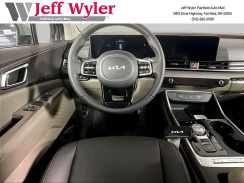 New 2026 Kia Carnival EX FWD image 9