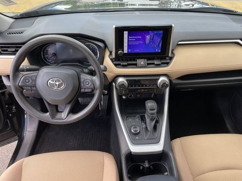 Certified 2025 Toyota RAV4 LE AWD/4WD image 15