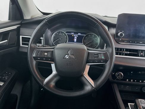Used 2024 Mitsubishi Outlander SE FWD image 18