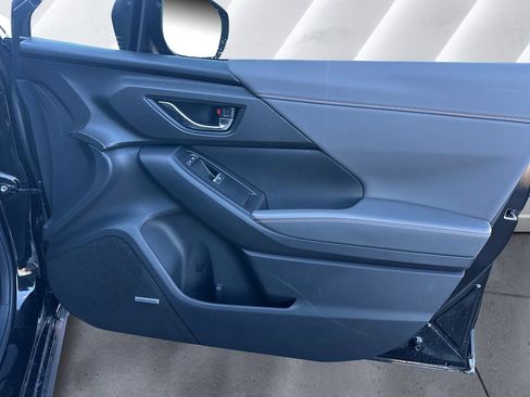 Certified 2025 Subaru Crosstrek 2.5i Limited w/ Crosstrek Mirror Package image 15