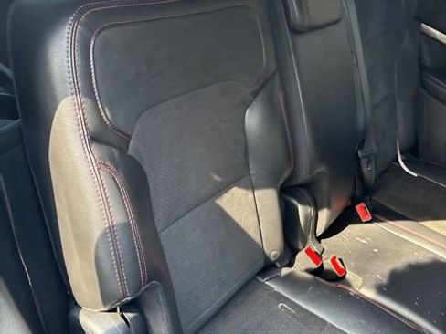 Used 2018 Ford Explorer XLT w/ Equipment Group 202A image 26