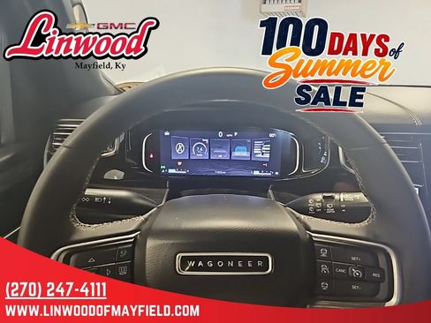 Used 2022 Jeep Wagoneer Series III w/ Premium Group I AWD/4WD image 24