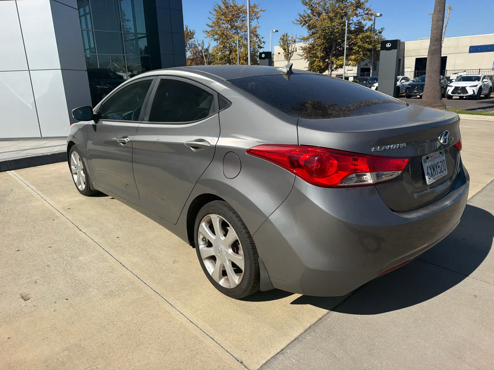 Used 2013 Hyundai Elantra Limited w/ Technology Pkg FWD image 4