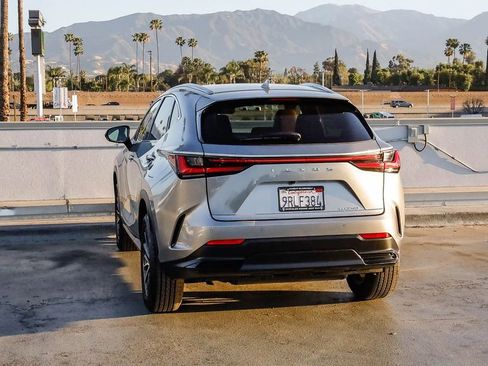 Used 2025 Lexus NX 250 FWD w/ Premium Package image 7