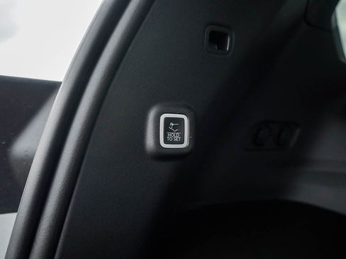 New 2026 Jeep Cherokee Limited image 9