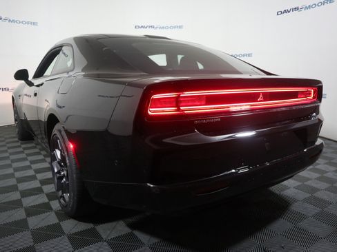 New 2025 Dodge Charger Daytona R/T w/ Quick Order Package 25M R/T AWD/4WD image 9