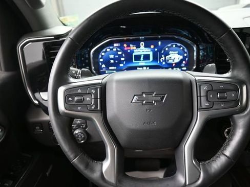 Used 2024 Chevrolet Silverado 1500 LT Trail Boss w/ Convenience Package II AWD/4WD image 8