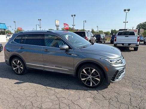 Used 2022 Volkswagen Tiguan SEL R-Line AWD/4WD image 8