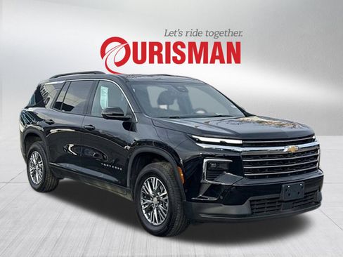 Used 2025 Chevrolet Traverse LT w/ Enhanced Driving Package image 1