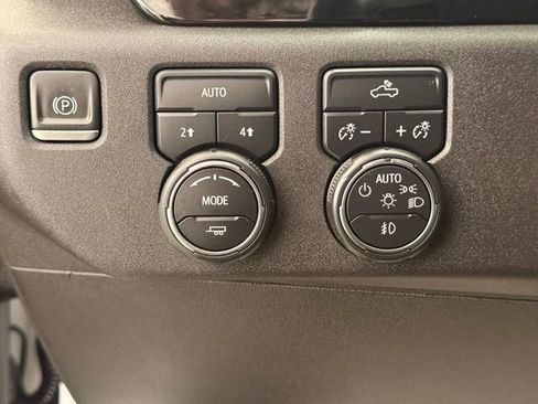 Used 2023 Chevrolet Silverado 1500 RST AWD/4WD image 11