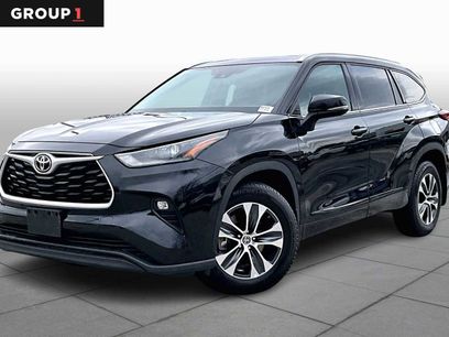 Used 2021 Toyota Highlander XLE