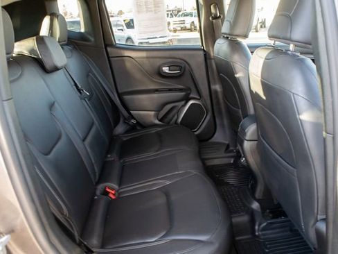 Used 2018 Jeep Renegade Limited w/ Trailer Tow Group image 21